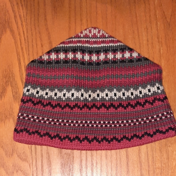 None Other - 100% wool hat with fleece lining on rim.
